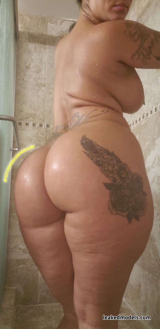 Spicy J aka Spicyjentertain OnlyFans Leaks 1